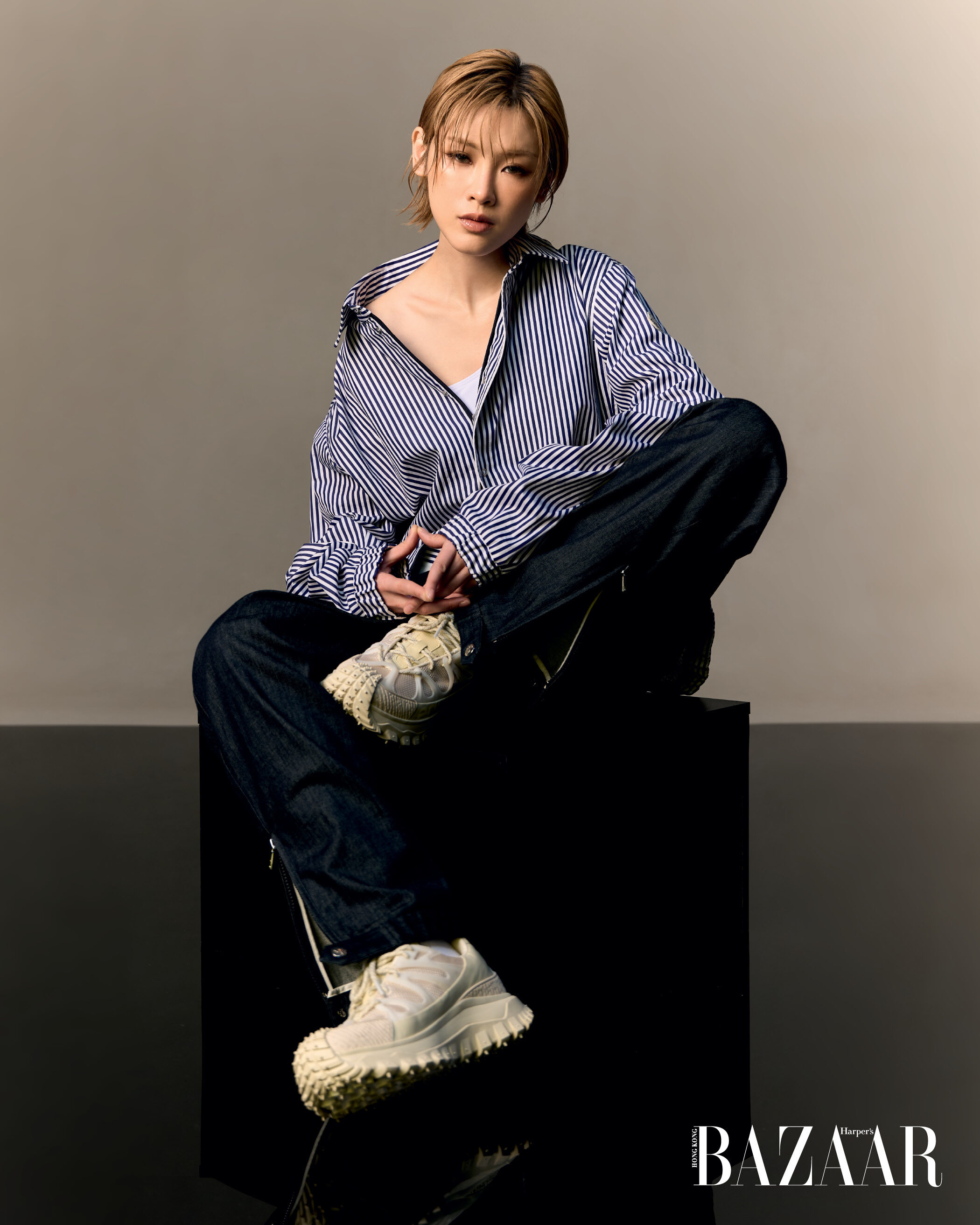 創作歌手陳蕾 Panther Chan以獨到中性魅力駕馭 Moncler collection 2025 夏季系列，重新定義時尚 !