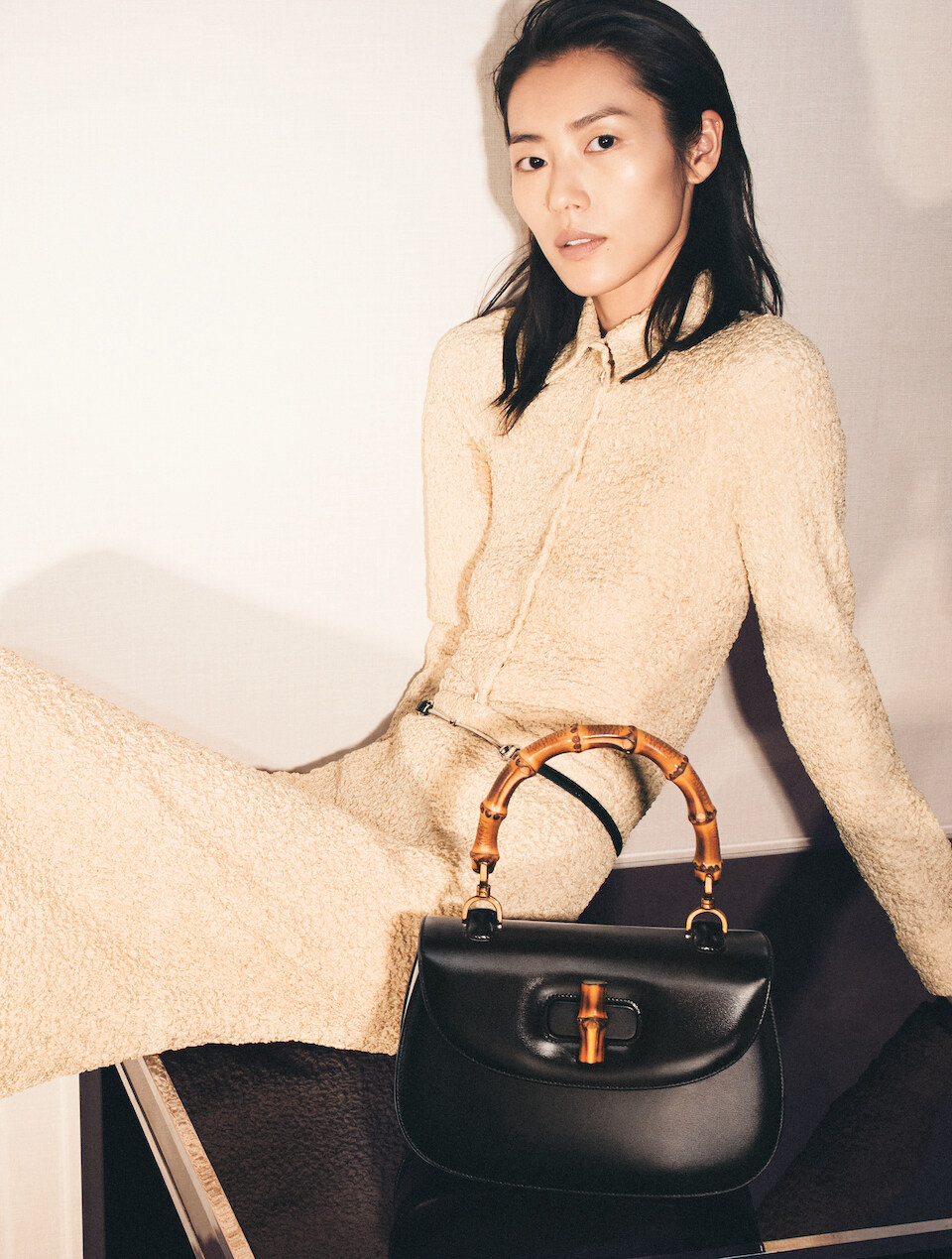 迷上恰道好處的復古優雅！Gucci 再度推出復刻版 Bamboo 1947 手袋，為女性造型增添典雅格調