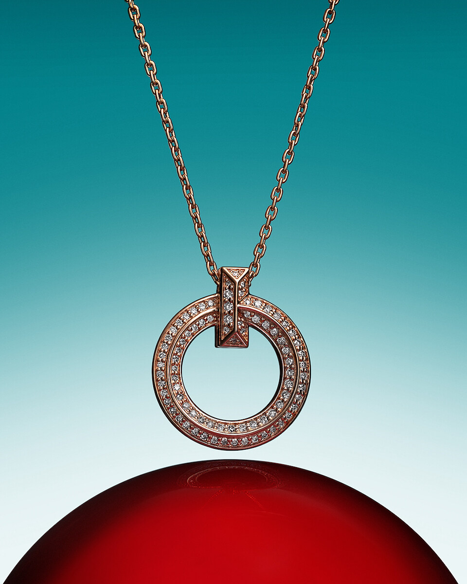 新年開運就從紅色珠寶下手！Tiffany & Co. 首度推出新春「Tiffany Lock 系列紅寶石項鍊 」