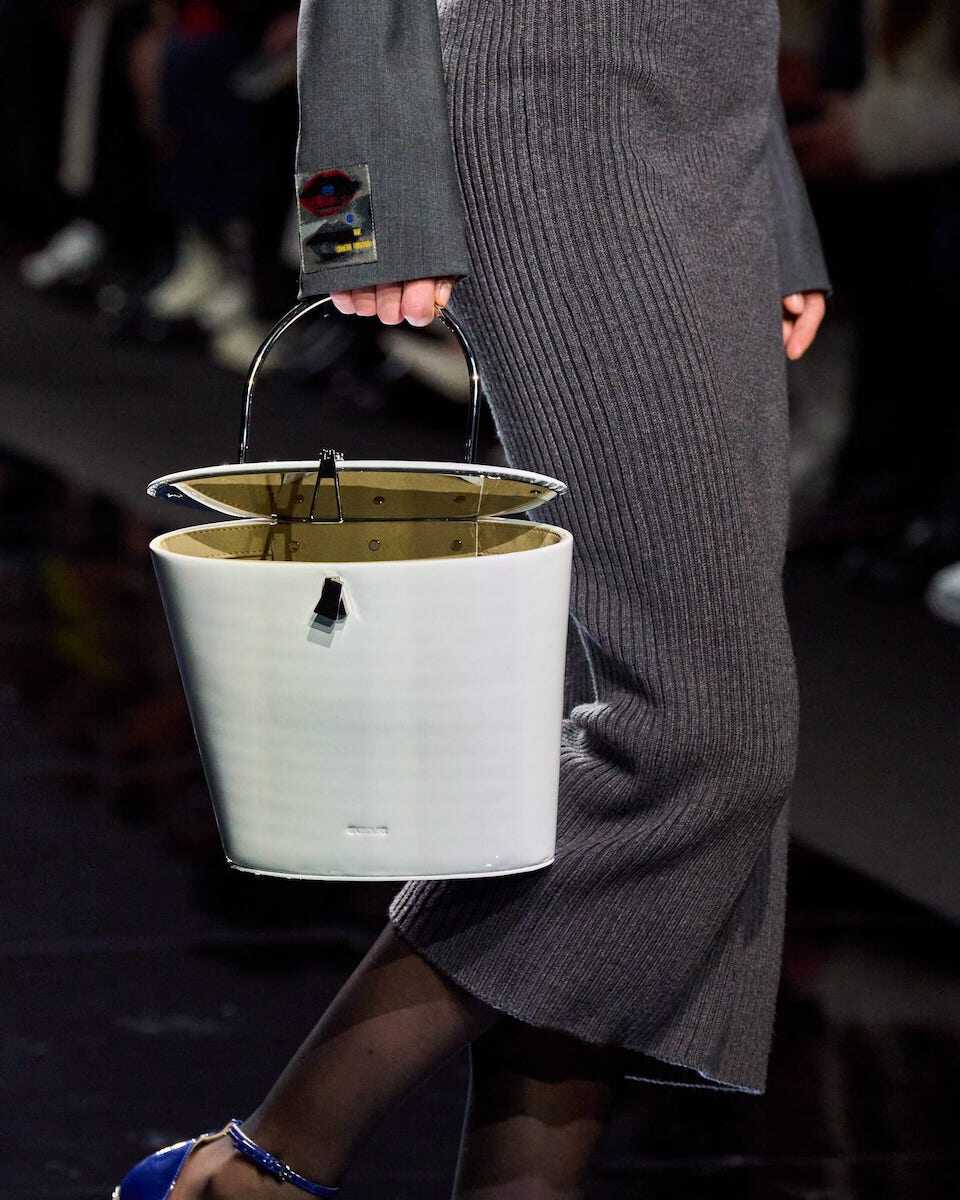 Sportmax 2024 秋冬系列致敬經典、探索未來！新季打造 Boxy 西裝成焦點，以高科技面料演繹未來主義！