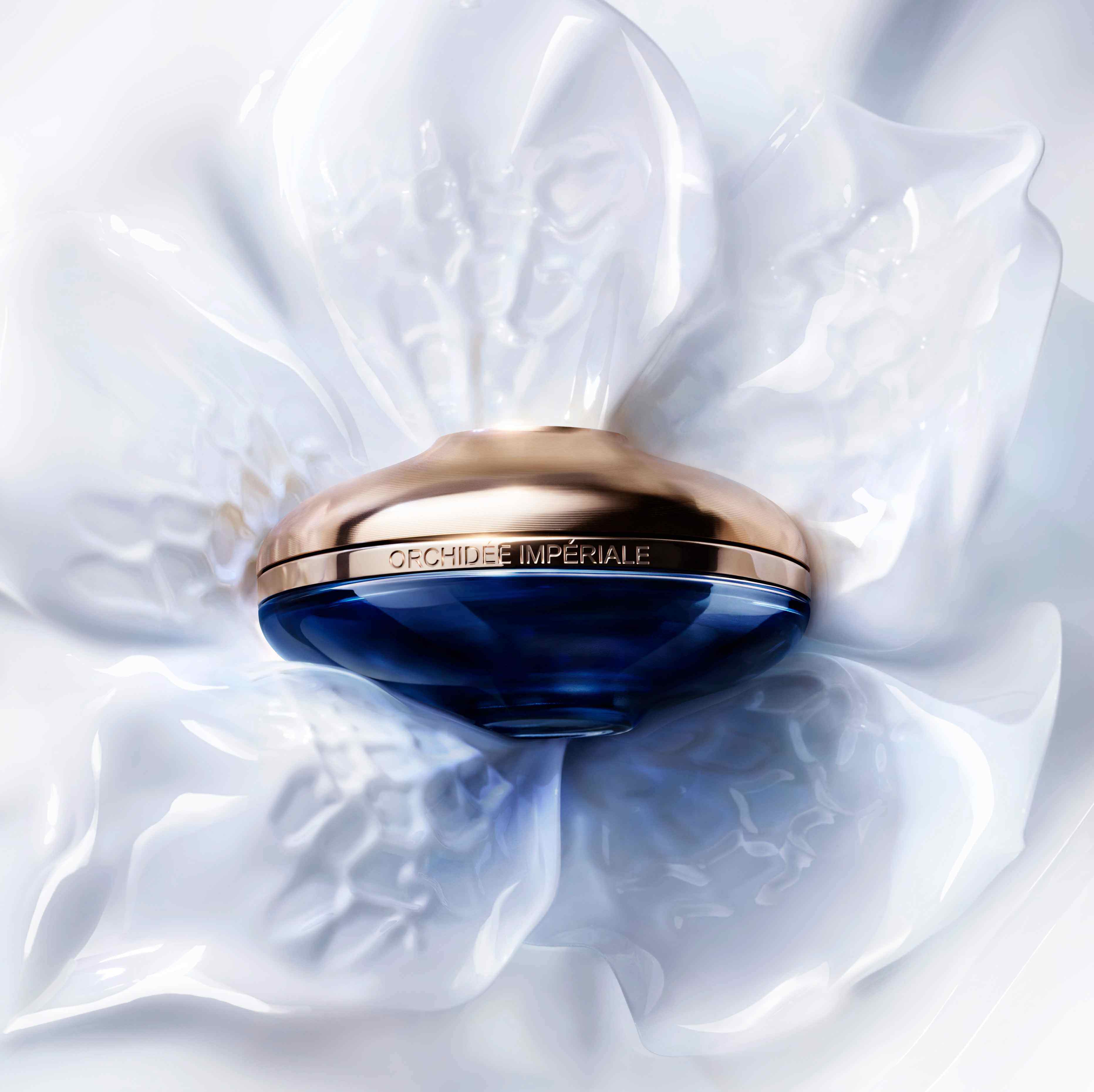 細胞逆齡的關鍵！Guerlain 全新御庭蘭花御齡面霜激活細胞長續途徑，對抗老化跡象