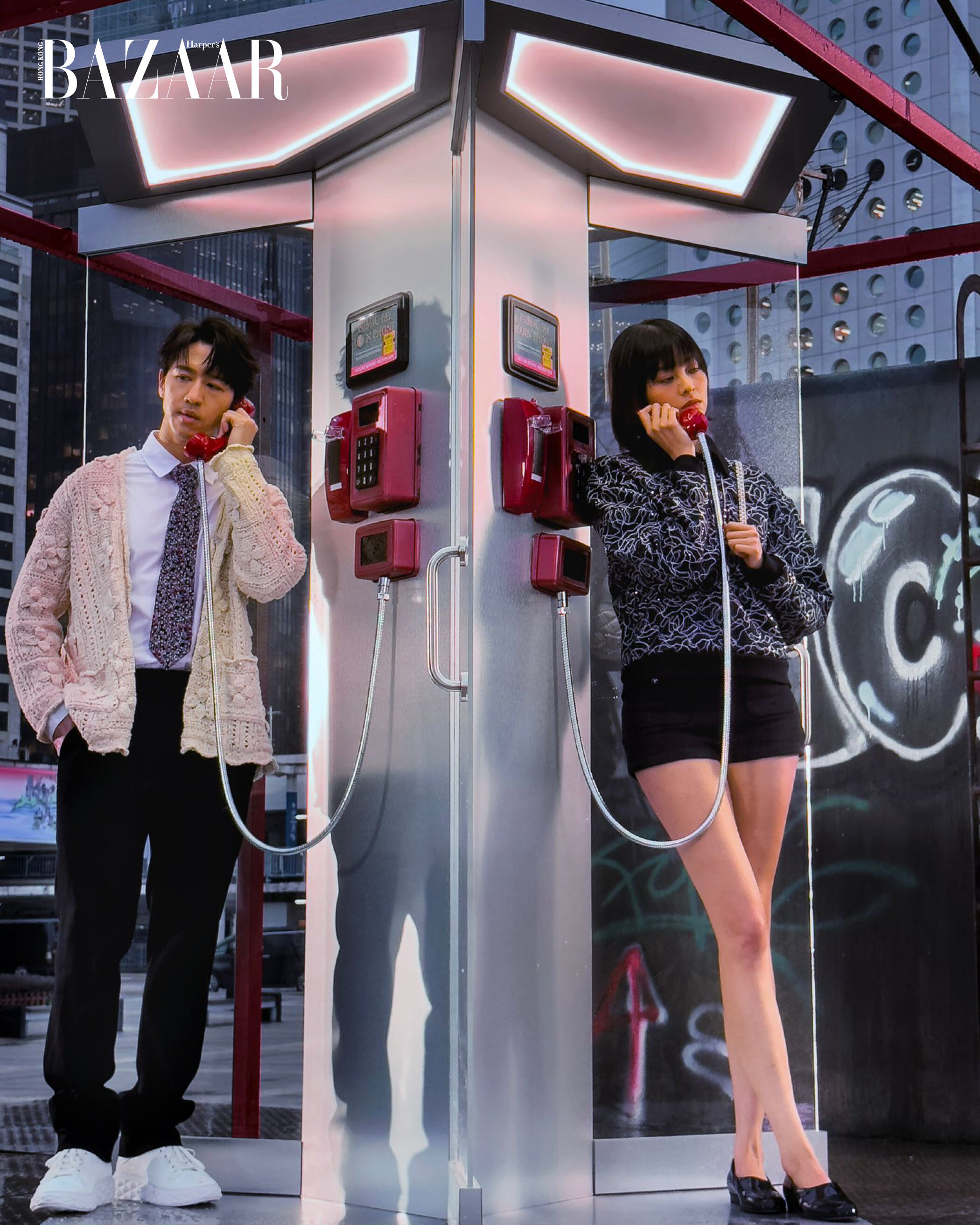 盧慧敏（Amy Lo）、馮允謙（Jay Fung）穿上 CHANEL 2025 早春系列服飾上演城市浪漫故事，《Movie on The Road》向香港電影本色致敬