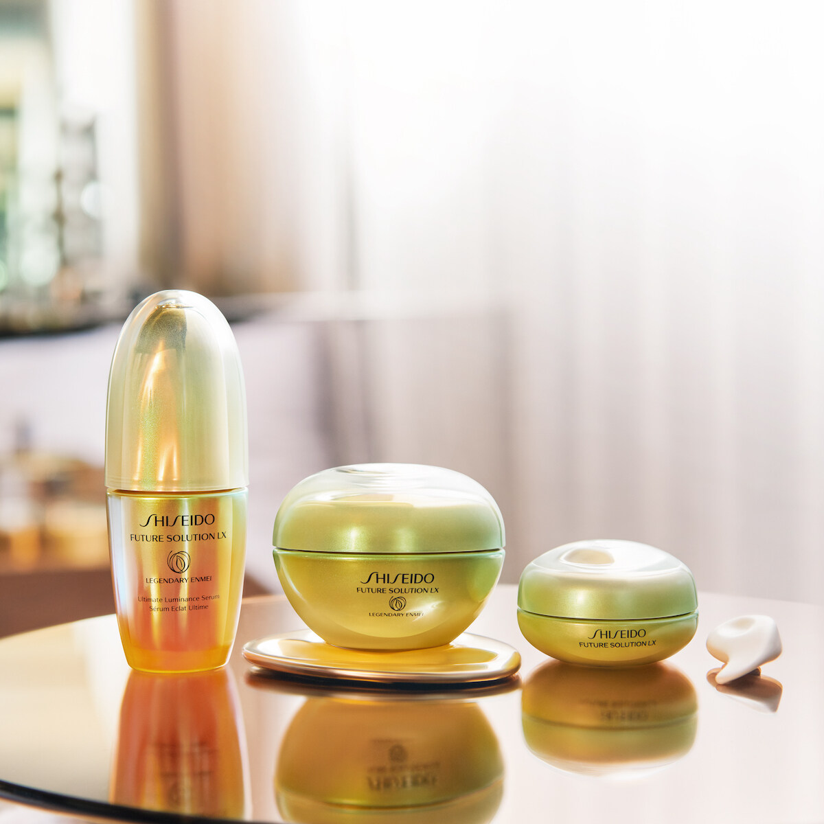 低調奢華不限於時裝！天后陳慧琳見證極緻奢寵護眼新勢力：SHISEIDO FUTURE SOLUTION LX 傳奇再生珍萃極光眼霜