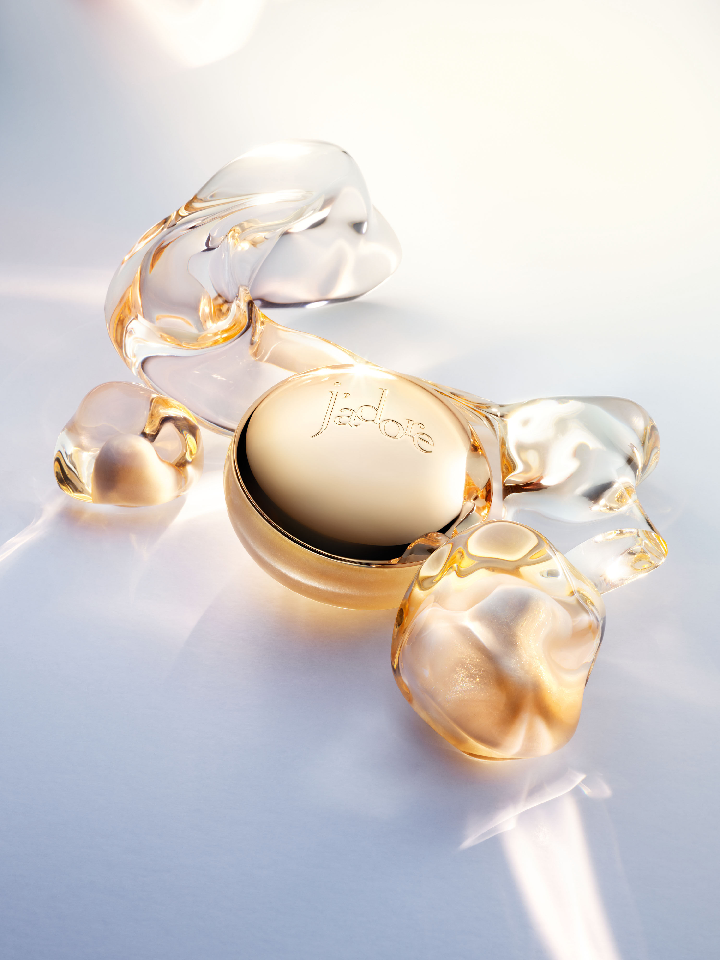 Dior J'adore Les Adorables 香薰美肌磨砂 $890/150ml Dior J'adore Les Adorables 香薰美肌磨砂 $890/150ml