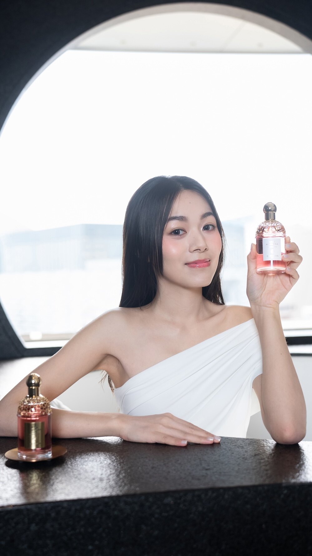 金獎像女星的美容秘密!余香凝、梁雍婷及謝咏欣以 Guerlain 產品打造持久亮麗妝容 金獎像女星的美容秘密!余香凝、梁雍婷及謝咏欣以 Guerlain 產品打造持久亮麗妝容