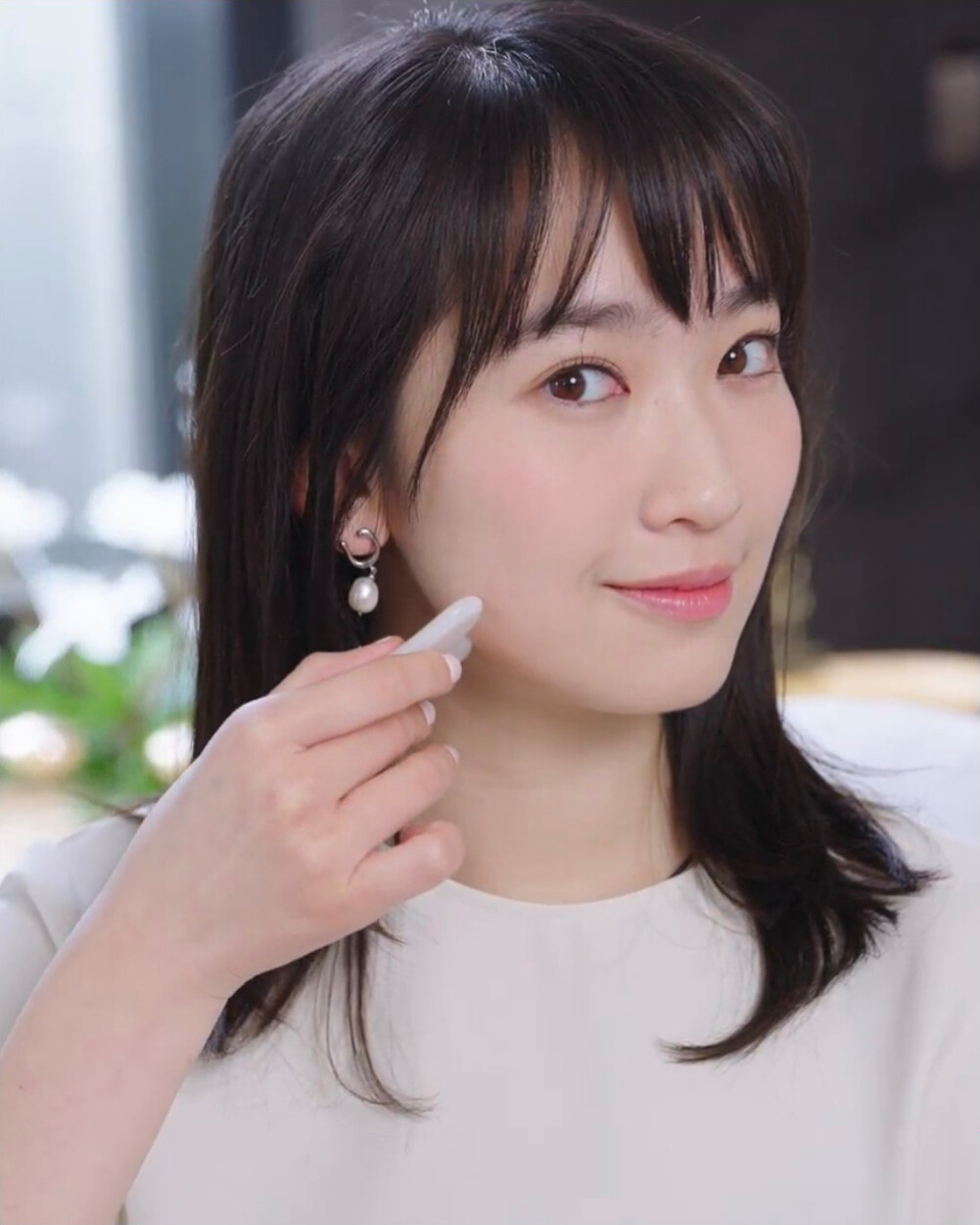林愷鈴繁忙工作的肌膚良伴:Guerlain 御庭蘭花金緻煥采系列精華及乳霜 林愷鈴繁忙工作的肌膚良伴:Guerlain 御庭蘭花金緻煥采系列精華及乳霜