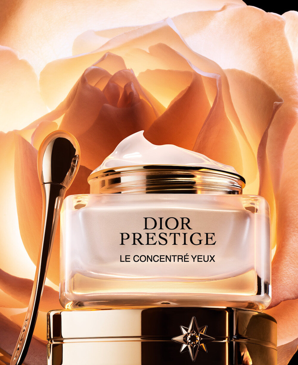 Dior Prestige 玫瑰花蜜活顏再生眼霜：消除眼周歲月痕跡