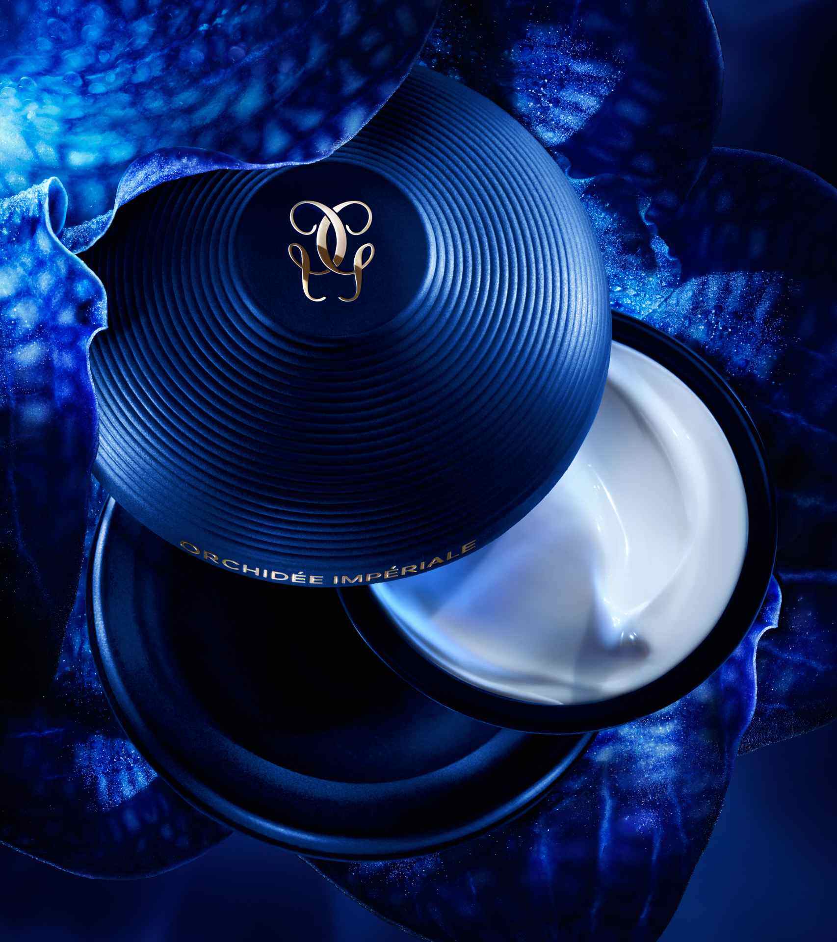 細胞逆齡的關鍵！Guerlain 全新御庭蘭花御齡面霜激活細胞長續途徑，對抗老化跡象
