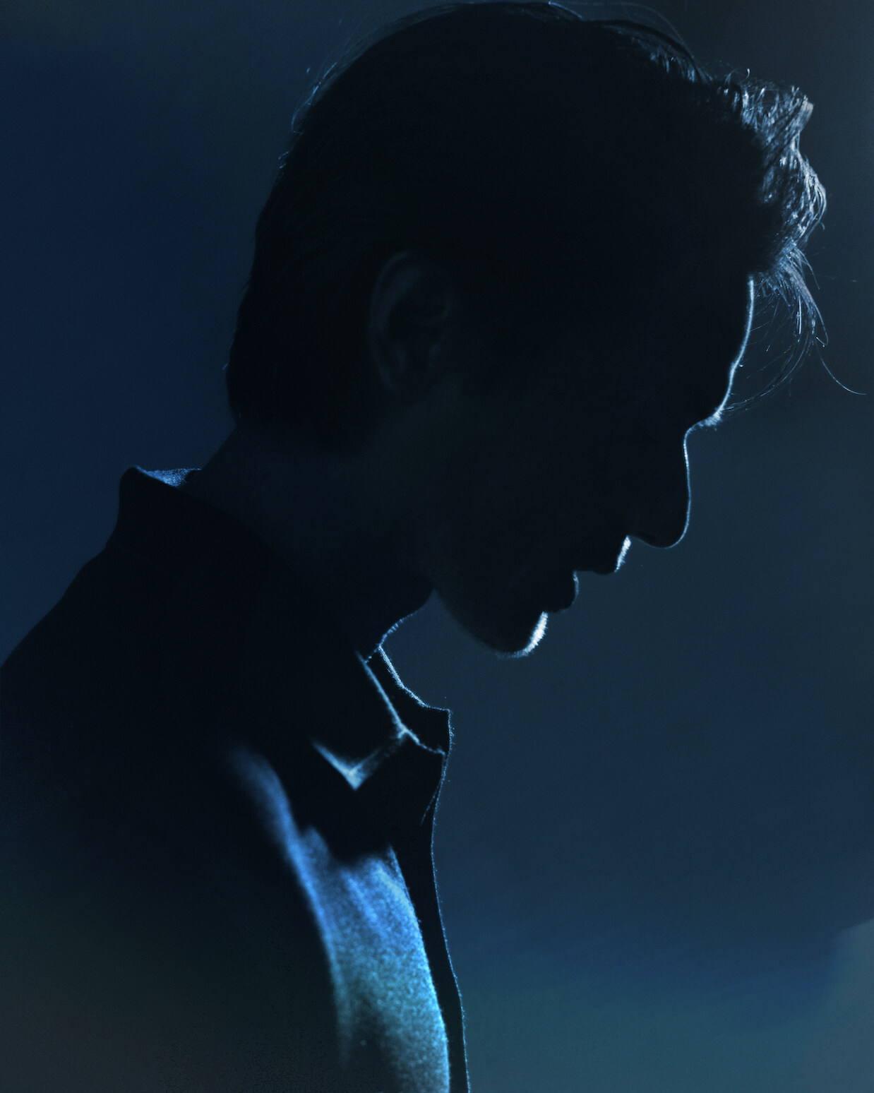 馮德倫探索自我界限，多重身分深度演繹 BLEU DE CHANEL 魅力男香