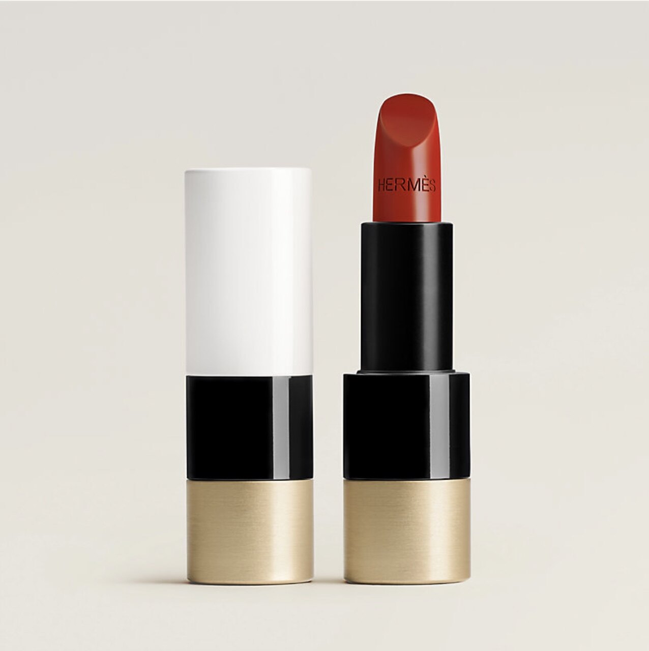 Rouge Hermès, Satin lipstick 唇膏 Rouge Érable Rouge Hermès, Satin lipstick 唇膏 Rouge Érable