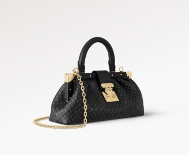 Louis Vuitton Monogram Clutch 手袋 $32,500