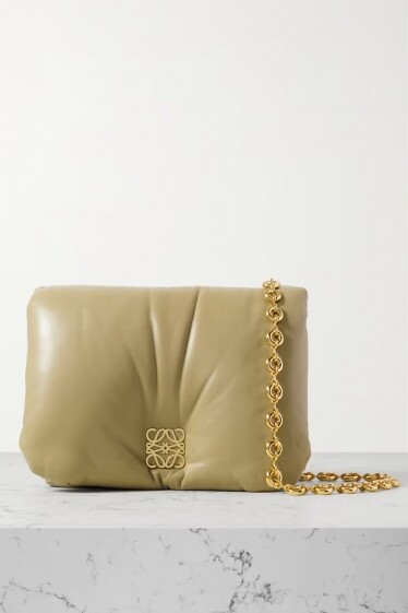 Pillow Bag 推薦：Loewe Puffer Goya 手袋 $26,700