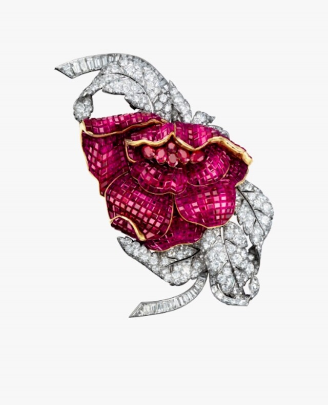 Van Cleef & Arpels 如何打造百年傳奇?幸運四葉草珠寶紅足半世紀、因愛而生的高級珠寶品牌 Van Cleef & Arpels 如何打造百年傳奇?幸運四葉草珠寶紅足半世紀、因愛而生的高級珠寶品牌