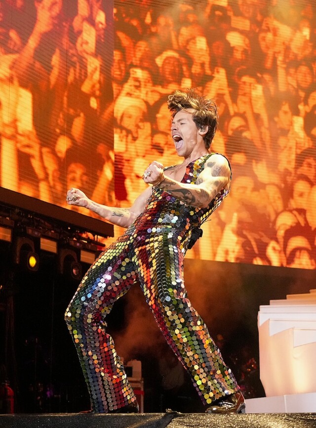 Harry Styles 開幕首日擔綱壓軸閃爆登場 Harry Styles 開幕首日擔綱壓軸閃爆登場
