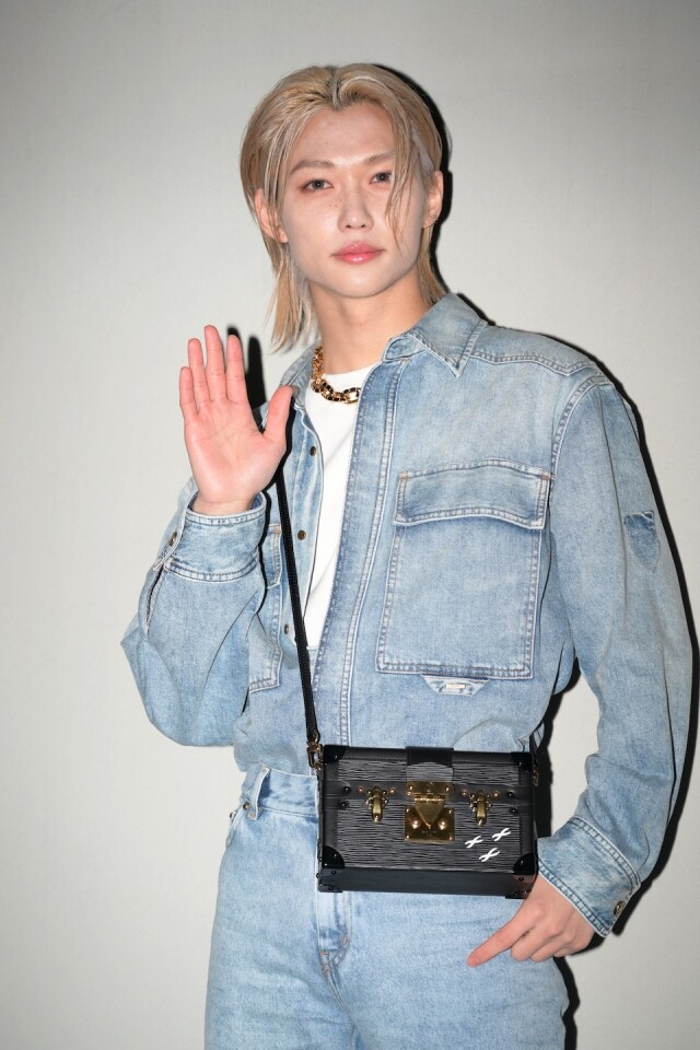 Stray Kids 成員Felix 獲 Louis Vuitton 青睞成最新品牌大使！Felix 髮色搶眼、風格百變，以中性氣質演繹時尚造型！