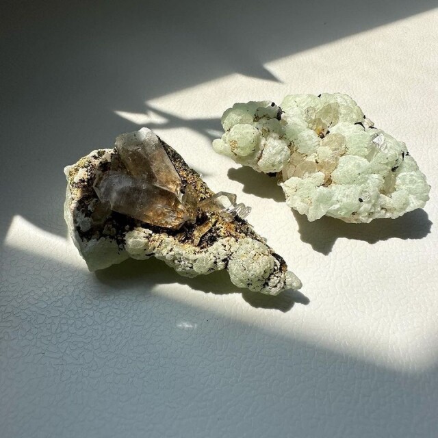 葡萄石的功效與等級| 被稱為「希望之石」的水晶，該如何佩戴才能增加財運又療癒內心？