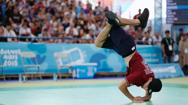 2024 巴黎奧運霹靂舞 Break Dance 首次登場!解構 B-boys B-girls 穿搭重點及必備單品 2024 巴黎奧運霹靂舞 Break Dance 首次登場!解構 B-boys B-girls 穿搭重點及必備單品
