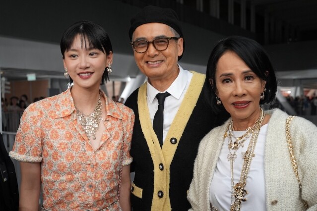 Chanel 香港時裝秀嘉賓名單公開!GD 驚喜成為 Chanel Front Row 座上客、周潤發與老婆甜密亮相 Chanel 香港時裝秀嘉賓名單公開!GD 驚喜成為 Chanel Front Row 座上客、周潤發與老婆甜密亮相