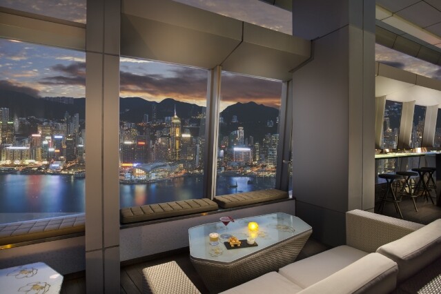香港 5 大星級酒店酒吧推介 2023：118 樓俯瞰維港靚景、必嚐 12 星座打卡 Cocktail