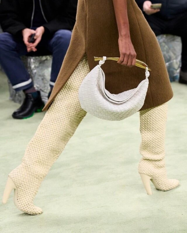 說到近期 Bottega Veneta 人氣最高的手袋就一定是於 2022 秋冬系列首次登場的 Sardine Bag 莫屬
