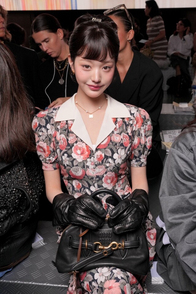 放送 IVE 張員瑛、(G)I-DLE Minnie 更多美照!MIU MIU 2025 春夏系列時裝秀的重點解析 放送 IVE 張員瑛、(G)I-DLE Minnie 更多美照!MIU MIU 2025 春夏系列時裝秀的重點解析