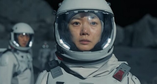 《寧靜海》裴斗娜她在劇中是一名科學家