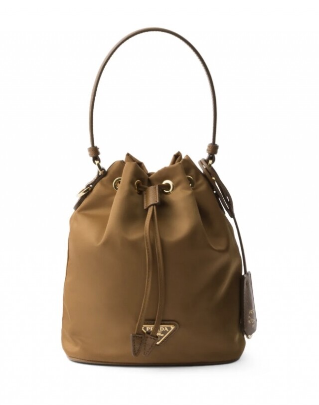 Prada Re-Edition 1978 水桶袋 $13,000 Prada Re-Edition 1978 水桶袋 $13,000