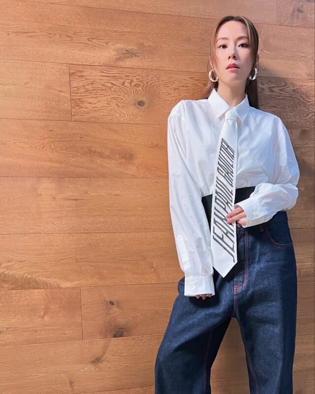 鄧麗欣 STEPHY 金像獎極罕性感顯女人味！網民大讚：「金像獎全場最美女星」