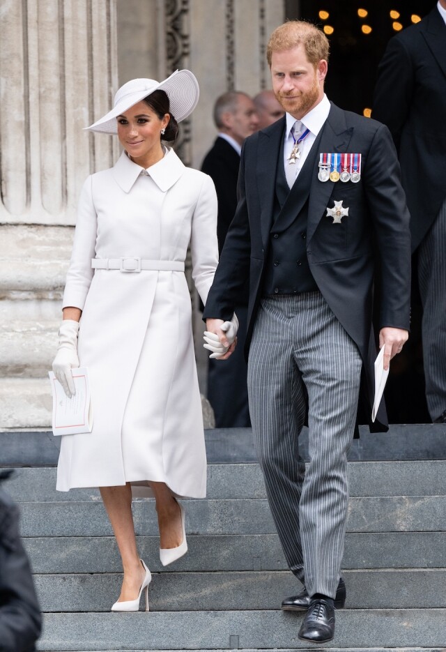 Meghan Markle「白金禧慶典」的時尚穿搭:Dior 高級訂製服裝 Meghan Markle「白金禧慶典」的時尚穿搭:Dior 高級訂製服裝