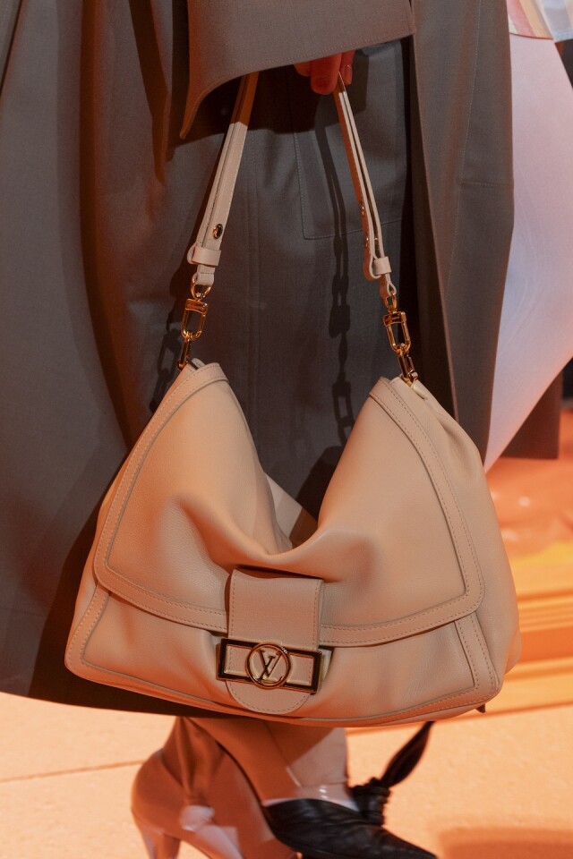 Louis Vuitton 2024 春夏系列正式上架盤點熱門單品!林嘉欣、樂基兒現身支持品牌活動 Louis Vuitton 2024 春夏系列正式上架盤點熱門單品!林嘉欣、樂基兒現身支持品牌活動