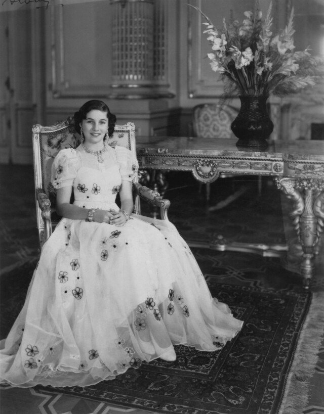 Van Cleef & Arpels 如何打造百年傳奇?幸運四葉草珠寶紅足半世紀、因愛而生的高級珠寶品牌 Van Cleef & Arpels 如何打造百年傳奇?幸運四葉草珠寶紅足半世紀、因愛而生的高級珠寶品牌