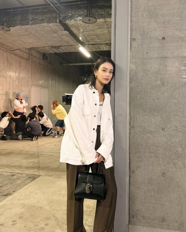 東京女子圖鑒：日本時尚女生的 2024 最新「日系穿搭」，教你輕鬆掌握高級感時尚風格