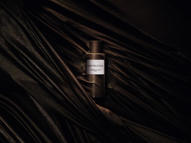 調香大師 Francis Kurkdjian 創作全新 Bois Talisman 香薰 以香氣演繹 Dior 先生的迷信情意結