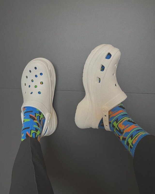 Crocs 白色厚底鞋