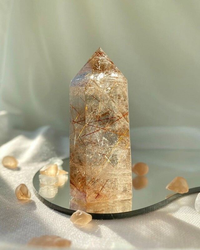 銅髮晶的功效與禁忌|能帶來希望消除負能量,適合經常發噩夢的人佩戴,還能緩解女性婦科病 銅髮晶的功效與禁忌|能帶來希望消除負能量,適合經常發噩夢的人佩戴,還能緩解女性婦科病