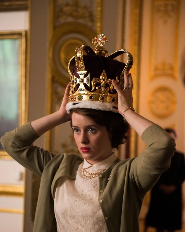 《王冠》第一季描寫了英女王大婚與登基的歷史