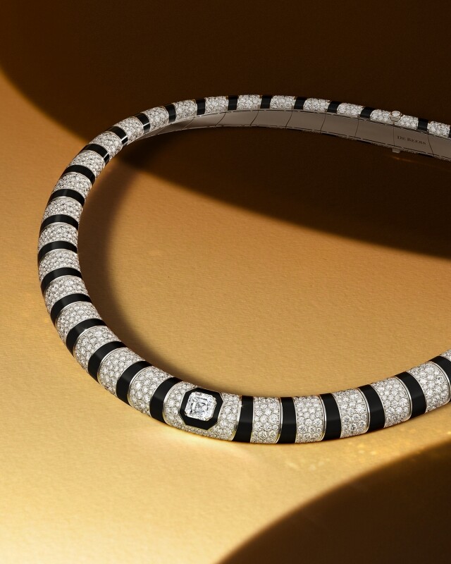 De Beers 最新推出 Forces of Nature 高級珠寶,展現大自然的雄偉 De Beers 最新推出 Forces of Nature 高級珠寶,展現大自然的雄偉