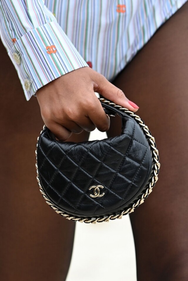 Chanel 2023早春系列手提 Pouch $25,500 Chanel 2023早春系列手提 Pouch $25,500