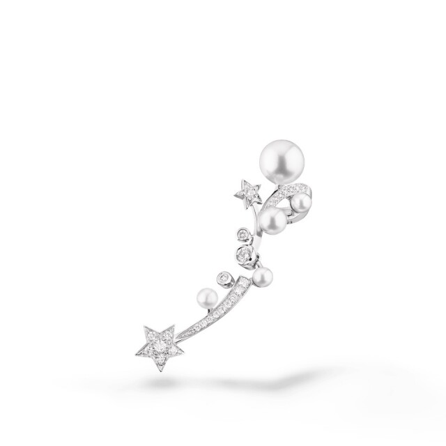 珍珠耳環 2023｜10+ 珍珠耳環款式、品牌推薦，由珠寶品牌 MIKIMOTO、TASAKI，到 Chanel 珍珠耳環都有！