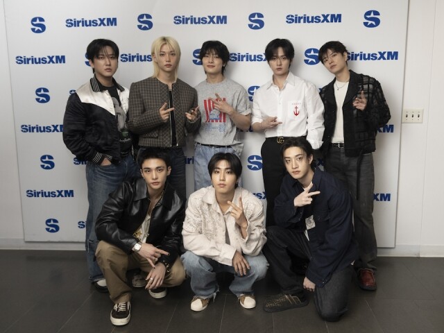 Stray Kids 的背景資料你知道嗎？總動員登上美國帝國大廈點燈儀式，展現音樂影響力