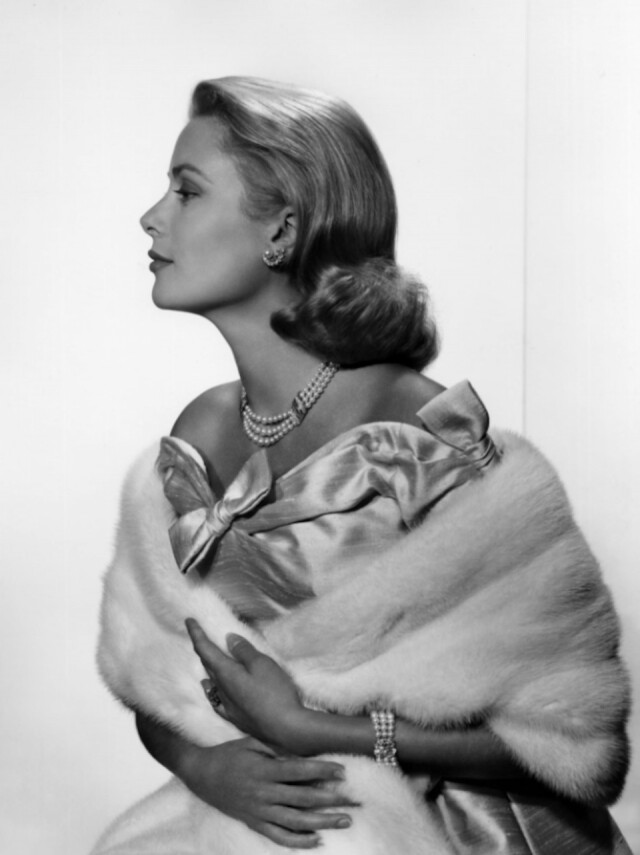 Van Cleef & Arpels 如何打造百年傳奇?幸運四葉草珠寶紅足半世紀、因愛而生的高級珠寶品牌 Van Cleef & Arpels 如何打造百年傳奇?幸運四葉草珠寶紅足半世紀、因愛而生的高級珠寶品牌
