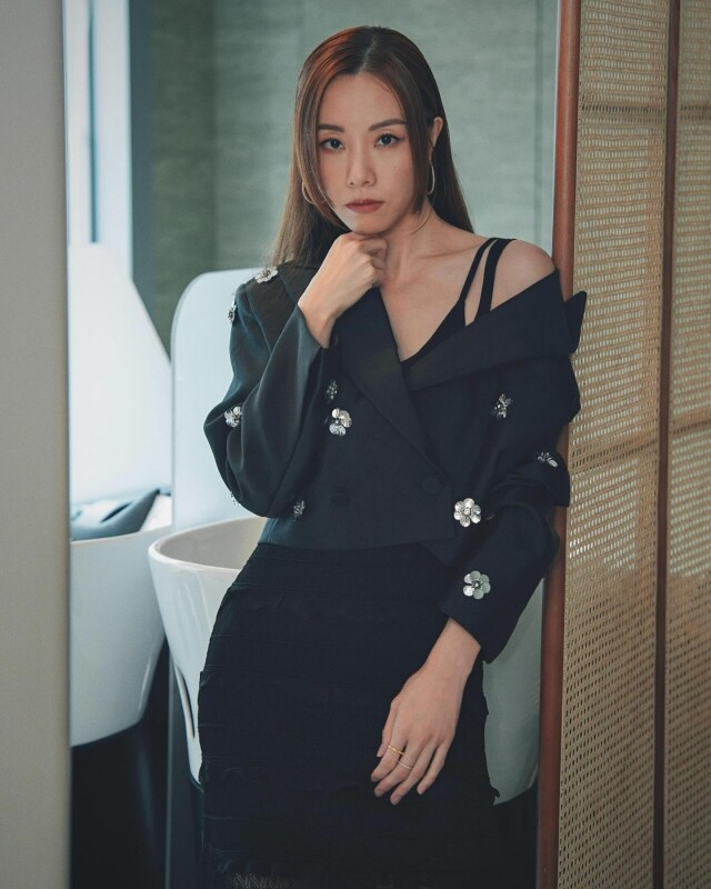 鄧麗欣 STEPHY 金像獎極罕性感顯女人味！網民大讚：「金像獎全場最美女星」