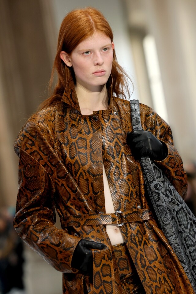 Sportmax 2025 秋冬系列踏上一段過去、現在與未來的探索之旅!重新探索奢華風格,化繁為簡打造實用現代衣櫥 Sportmax 2025 秋冬系列踏上一段過去、現在與未來的探索之旅!重新探索奢華風格,化繁為簡打造實用現代衣櫥