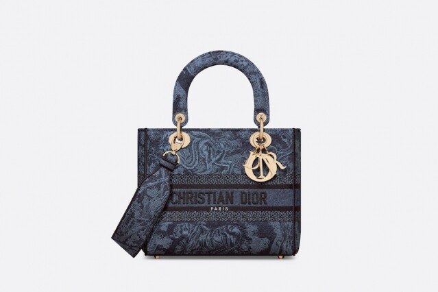 2024 年必入手的名牌牛仔布手袋推薦！一年四季都百搭長青的 Chanel 牛仔布袋、Dior Lady D-Lite Bag