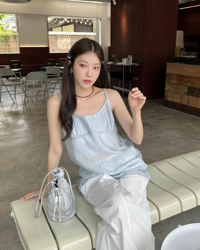 丁達爾穿搭是甚麼?就像把光穿在身上,運用漸變色調營造溫暖療癒的氛圍 丁達爾穿搭是甚麼?就像把光穿在身上,運用漸變色調營造溫暖療癒的氛圍