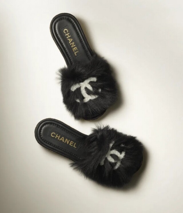 毛毛鞋推薦：Chanel穆勒鞋 $9,600