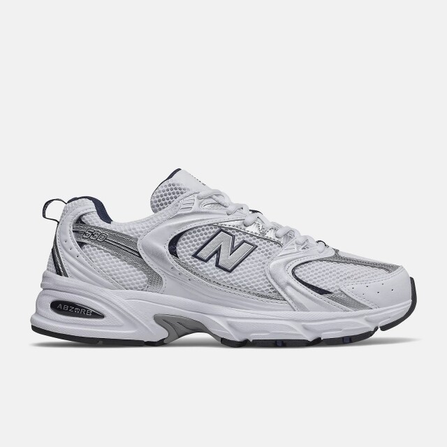 時尚女生怎可沒一對 New Balance？推介 5 大經典人氣款式，再分享各種波鞋穿搭示範