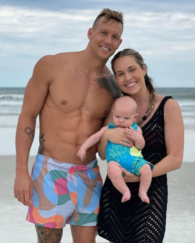 美國飛魚 Caeleb Dressel 三度出戰奧運、共奪 8 面金牌!男神私下是愛老婆、愛兒子的好男人 美國飛魚 Caeleb Dressel 三度出戰奧運、共奪 8 面金牌!男神私下是愛老婆、愛兒子的好男人
