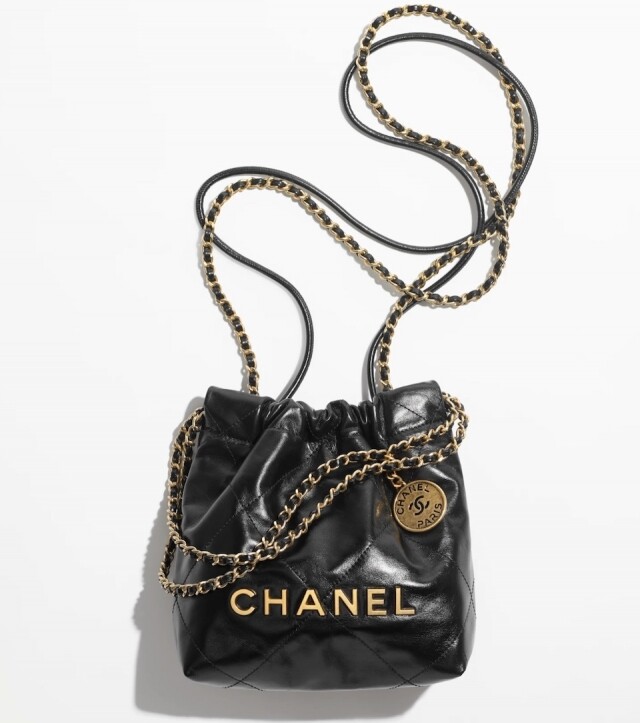Chanel 22 迷你經典黑色手袋 $40,000