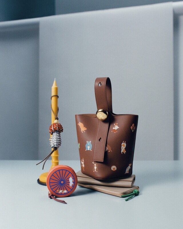 Loewe 聖誕聯名系列登場!專訪京都Suna Fujita陶藝工作室夫婦檔 Loewe 聖誕聯名系列登場!專訪京都Suna Fujita陶藝工作室夫婦檔